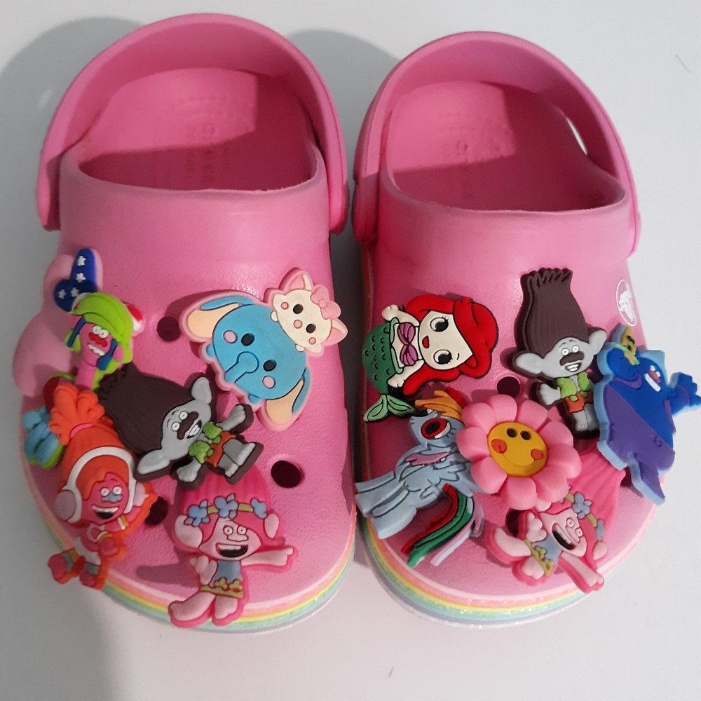 Crocs kids crocband rainbow band clog W/charms.